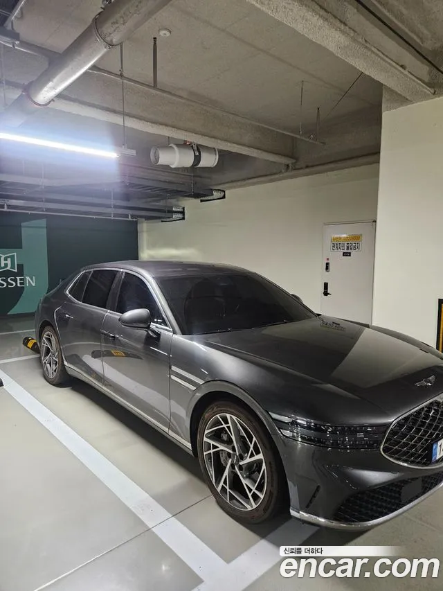 Genesis G90 Бензин 3.5 турбо AWD — Фото автомобиля 2