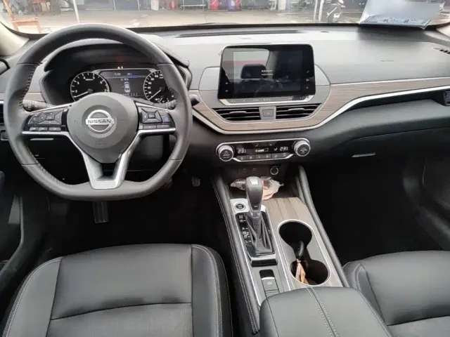 Nissan Teana — Фото автомобиля 9