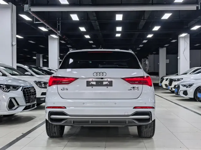 Audi Q3 — Фото автомобиля 25