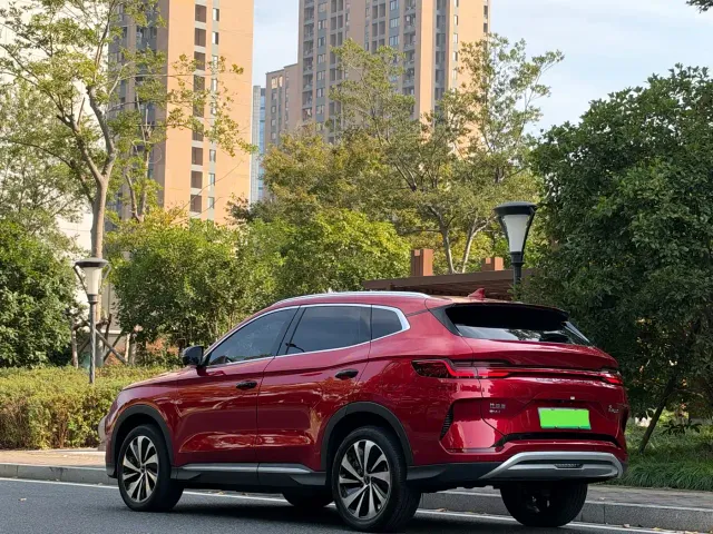 BYD Song PLUS — Фото автомобиля 11