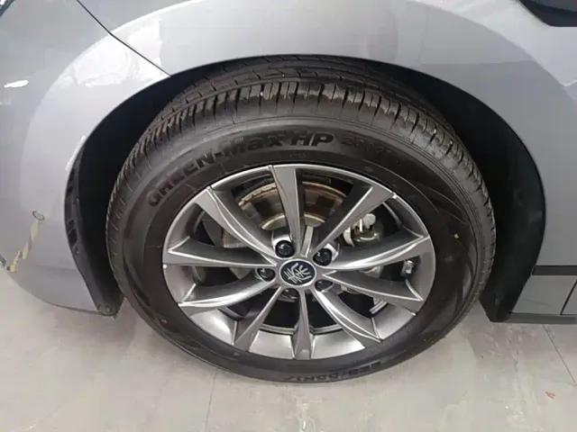 BYD Qin L — Фото автомобиля 24