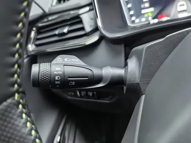 Lynk & Co Lynk & Co 06 2023 Remix 1.5T Power Halo — Фото автомобиля 21
