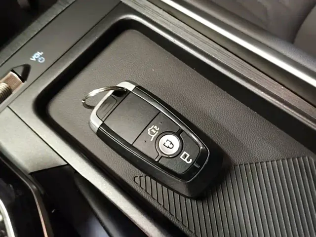 Ford Edge — Фото автомобиля 8