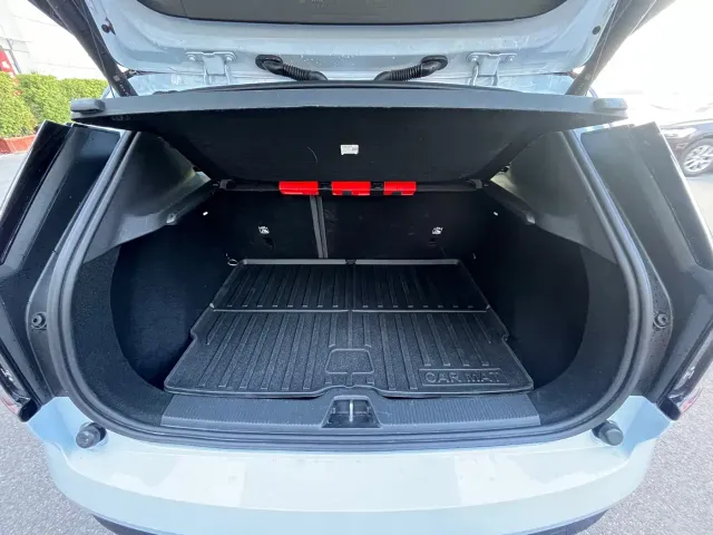 Volvo EX30 — Фото автомобиля 13