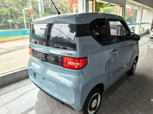 Wuling Hongguang Mini EV — Фото автомобиля 6