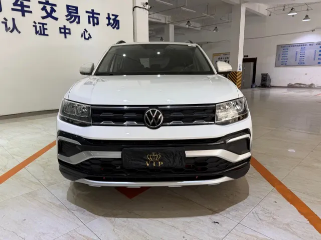 Volkswagen T-Cross — Фото автомобиля 2