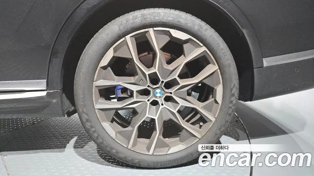 BMW X7 — Фото автомобиля 19