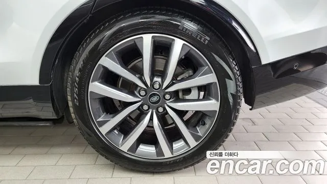 Land Rover Discovery — Фото автомобиля 19