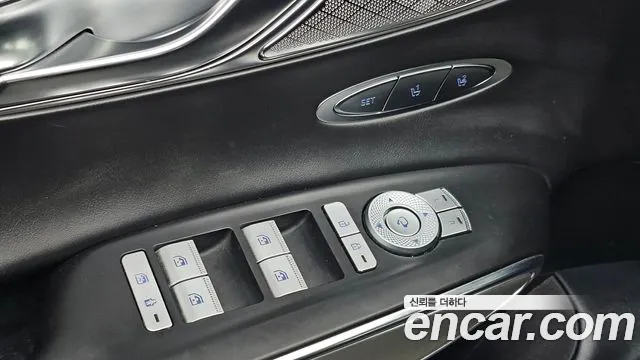 Genesis GV70 — Фото автомобиля 19