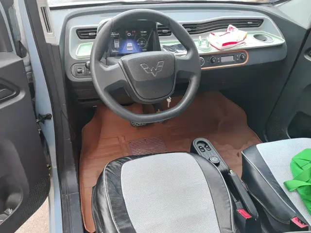 Wuling Hongguang Mini EV — Фото автомобиля 10