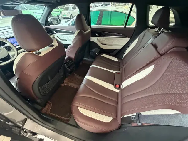 Geely Xingyue L — Фото автомобиля 8
