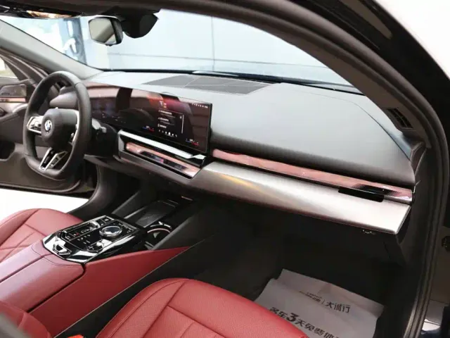 BMW 5 Series — Фото автомобиля 22