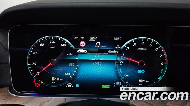 Mercedes-Benz E-Class — Фото автомобиля 8