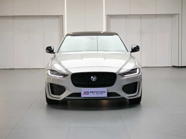 Jaguar XEL — Фото автомобиля 2