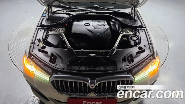BMW 5-Series — Фото автомобиля 6