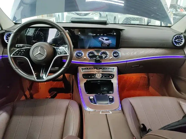 Mercedes-Benz E-Class — Фото автомобиля 9