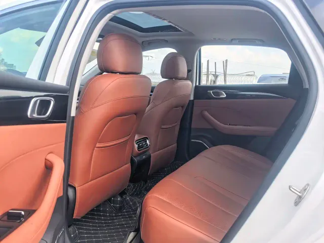 Geely Emgrand — Фото автомобиля 7