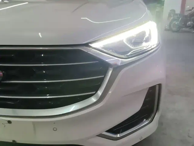Ford Edge — Фото автомобиля 23