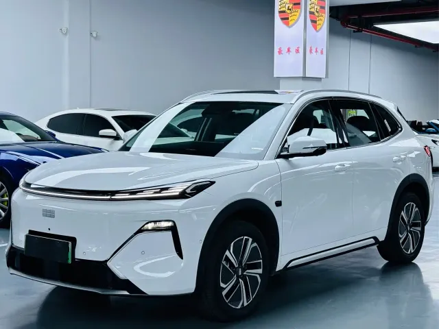 Фотография автомобиля — Geely Galaxy Starship 7 EM-i