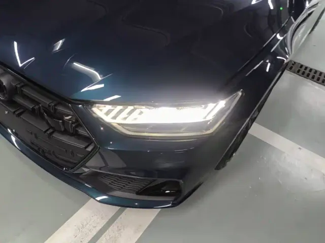 Audi A7L — Фото автомобиля 23