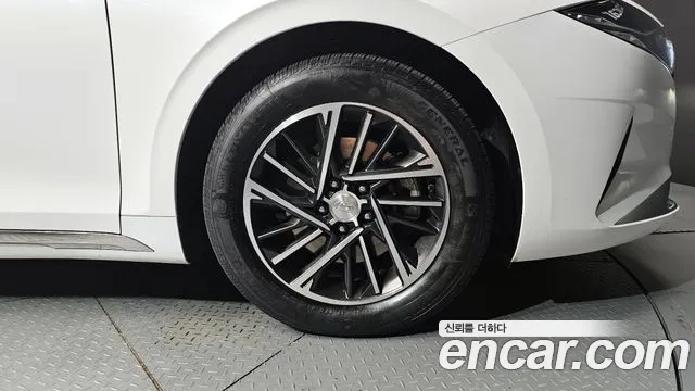 Hyundai Grandeur Новый Grandeur IG 3.0 LPi (Для проката) — Фото автомобиля 19