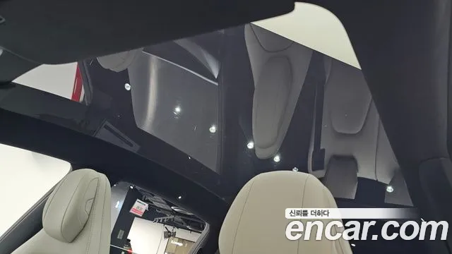 Tesla Model Y — Фото автомобиля 14