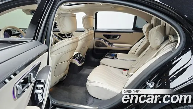 Mercedes-Benz S-Class — Фото автомобиля 9
