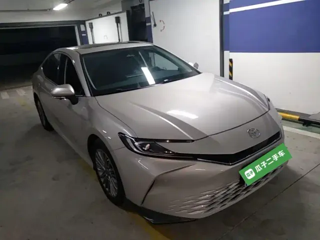 Toyota Camry — Фото автомобиля 3