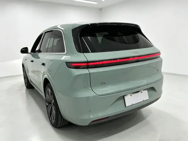 Li Auto L6 — Фото автомобиля 2