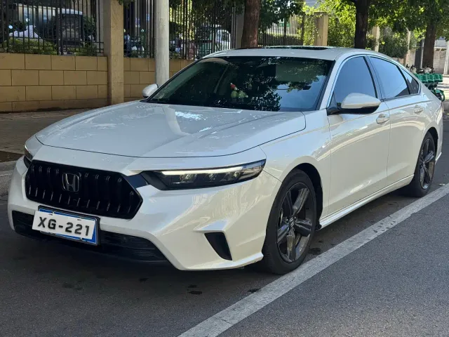 Фотография автомобиля — Honda Inspire