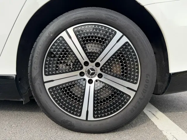 Mercedes-Benz EQS — Фото автомобиля 12