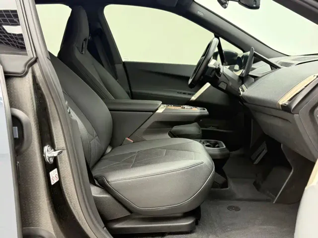 BMW iX — Фото автомобиля 19