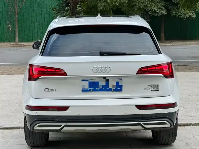 Audi Q5L — Фото автомобиля 8