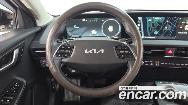 Kia EV6 — Фото автомобиля 12