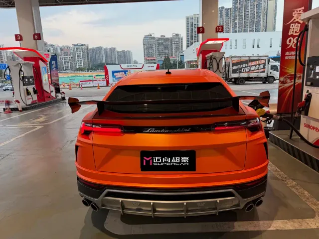 Lamborghini Urus — Фото автомобиля 2