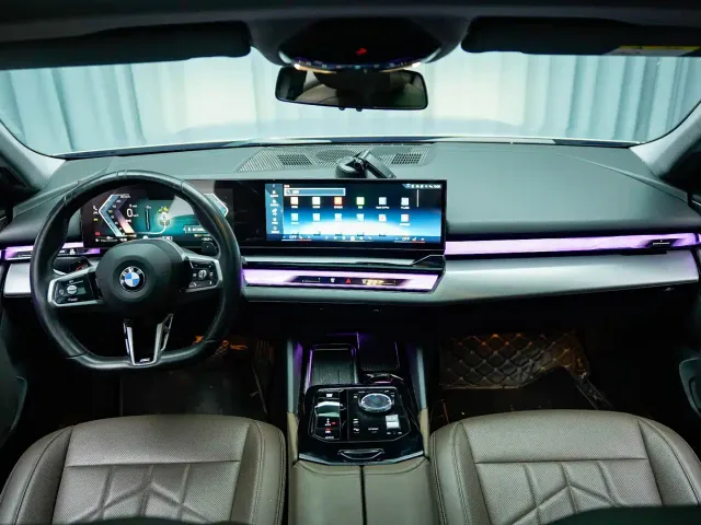BMW 5 Series — Фото автомобиля 6