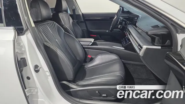 Hyundai Grandeur GN7 — Фото автомобиля 16