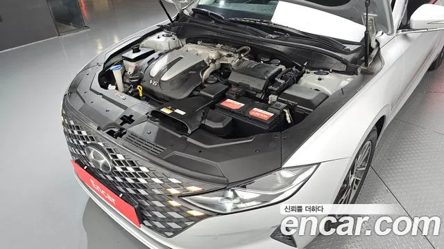 Hyundai Grandeur New — Фото автомобиля 9