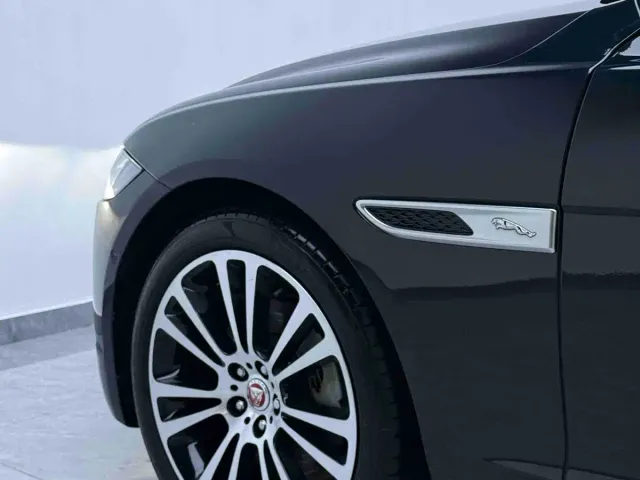 Jaguar XFL — Фото автомобиля 15