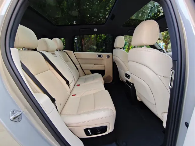 Li Auto L7 — Фото автомобиля 8