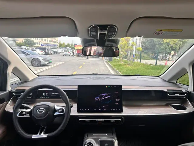 GAC Trumpchi E8 — Фото автомобиля 8
