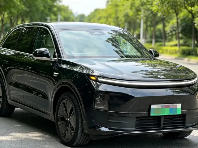 Li Auto L6 — Фото автомобиля 2