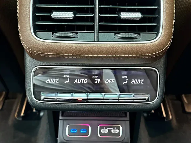 Mercedes-Benz GLS-Class — Фото автомобиля 28