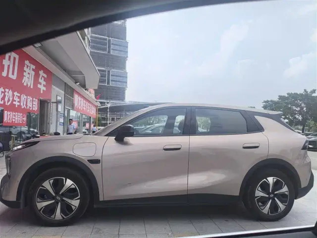 Changan Qiyuan Q05 — Фото автомобиля 4