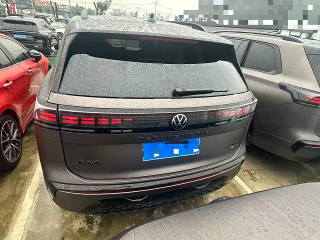Volkswagen Teramont 2025 Teramont Pro 450TSI 4WD Summit Edition — Фото автомобиля 10