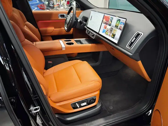Li Auto L9 — Фото автомобиля 16