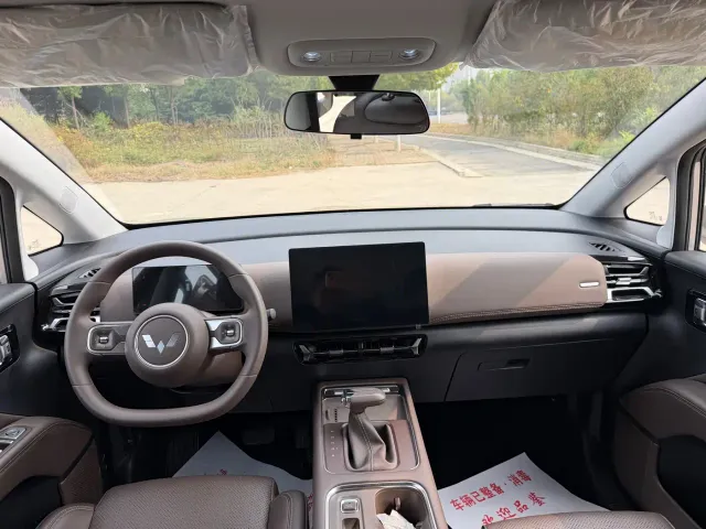 Wuling Starlight 730 — Фото автомобиля 10
