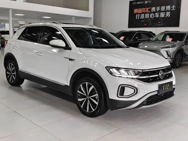 Volkswagen T-Roc — Фото автомобиля 3