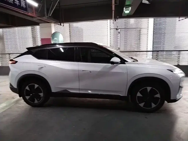 Dongfeng Fengshen L7 — Фото автомобиля 27