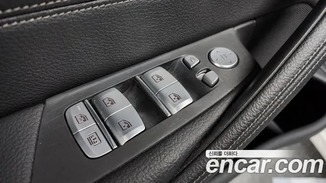 BMW 5 Series G30 — Фото автомобиля 30